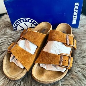 BIRKENSTOCK Size 39 Arizona